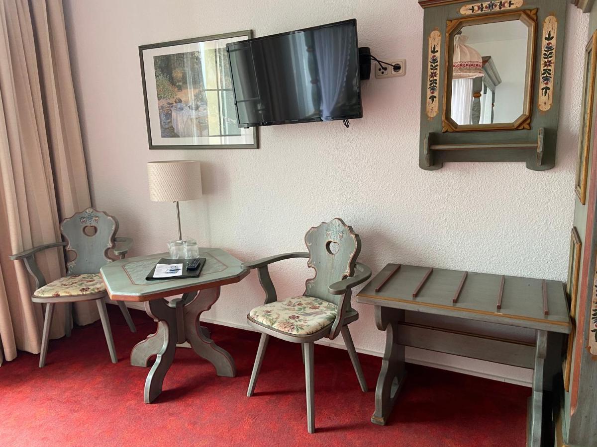 Hôtel Muldenschlosschen à Lunzenau Extérieur photo
